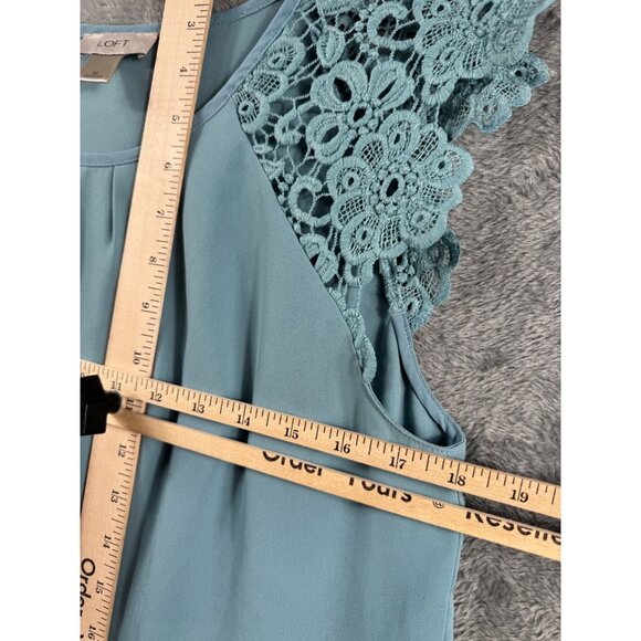Loft Womens Light Blue Sleeveless Top With Lace Cap Sleeves Size M - Picture 6 of 8